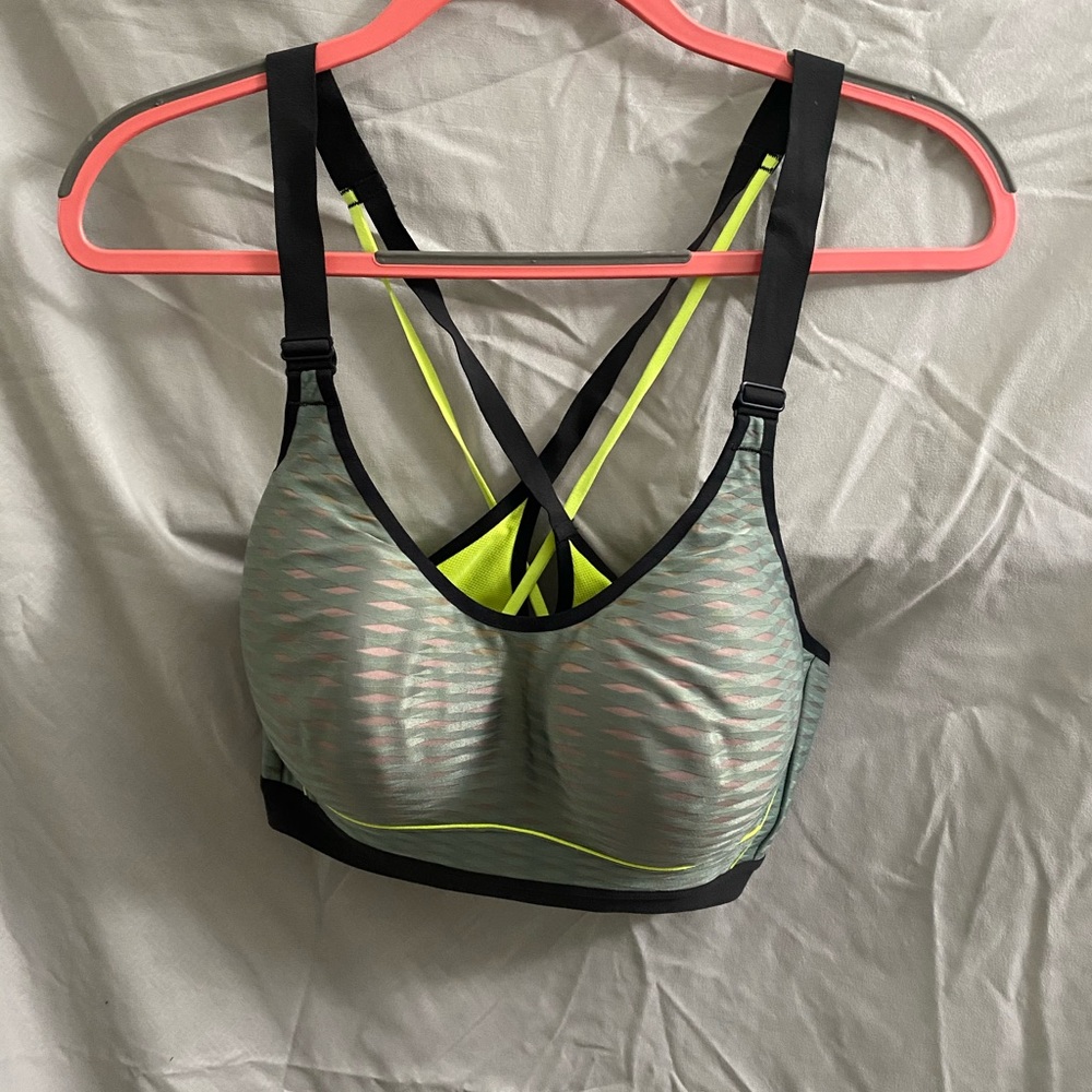 Sports bra